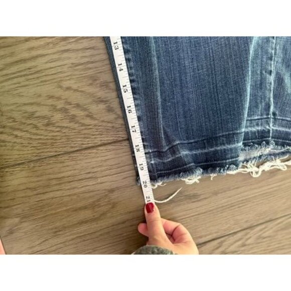 EUC Lane Bryant Womens Crop Jeans Size 18 Frayed Hem Mid-Wash Denim - Picture 6 of 6